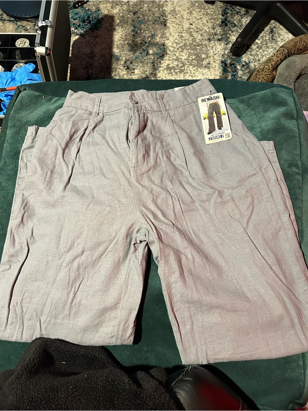 Rewash Men's Pleated Chinos — Light Gray